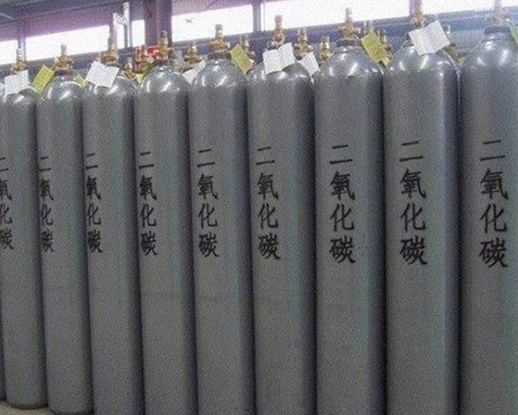 山西永固氣體給您講講，氣瓶使用中應(yīng)該注意的事項(xiàng)